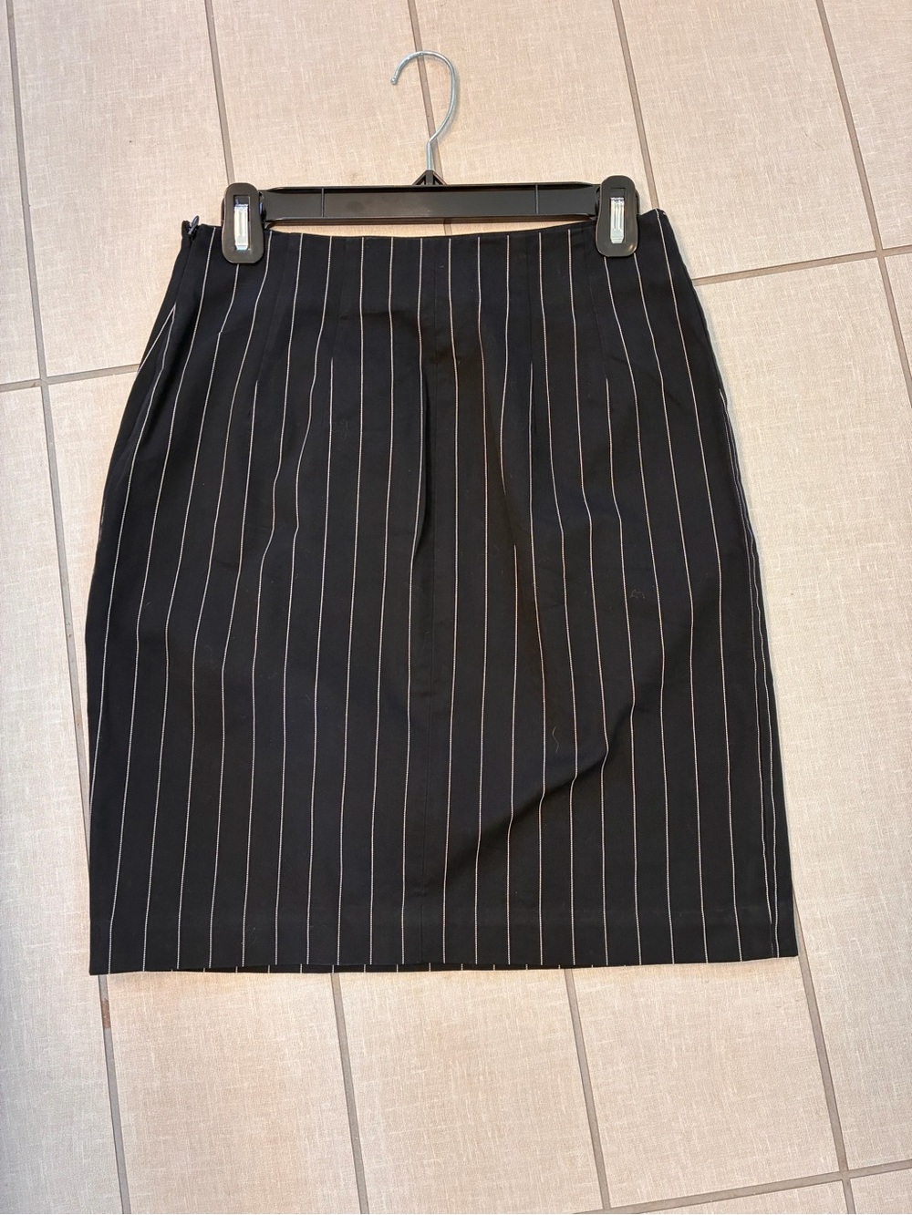 Lauren Ralph Lauren Black Pinstripe Pencil Skirt size 4